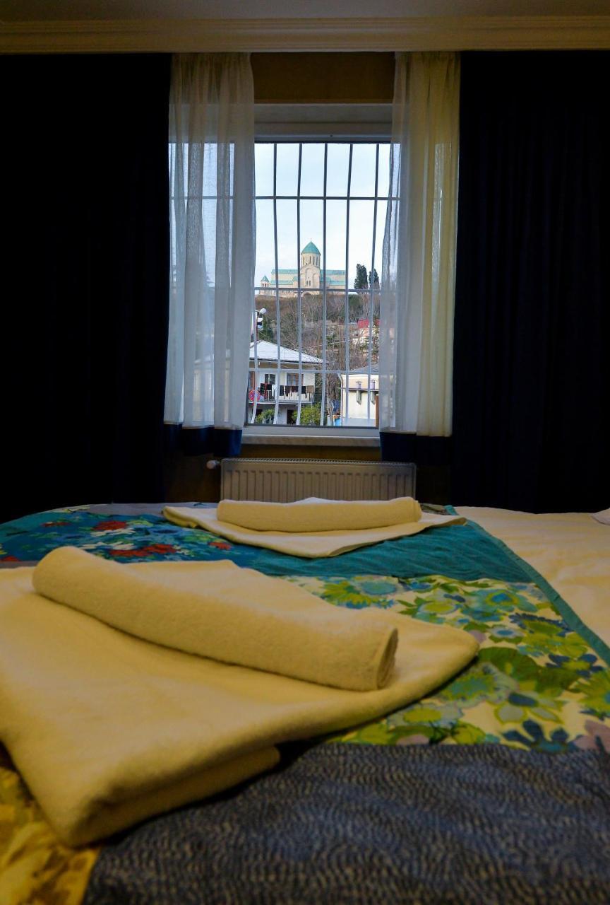 Hostel Look Koetaisi Buitenkant foto